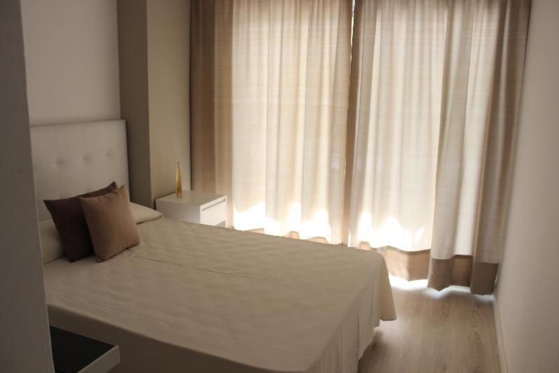 Flamingo Beach Resort - Adults Recommended Бенидорм Номер фото